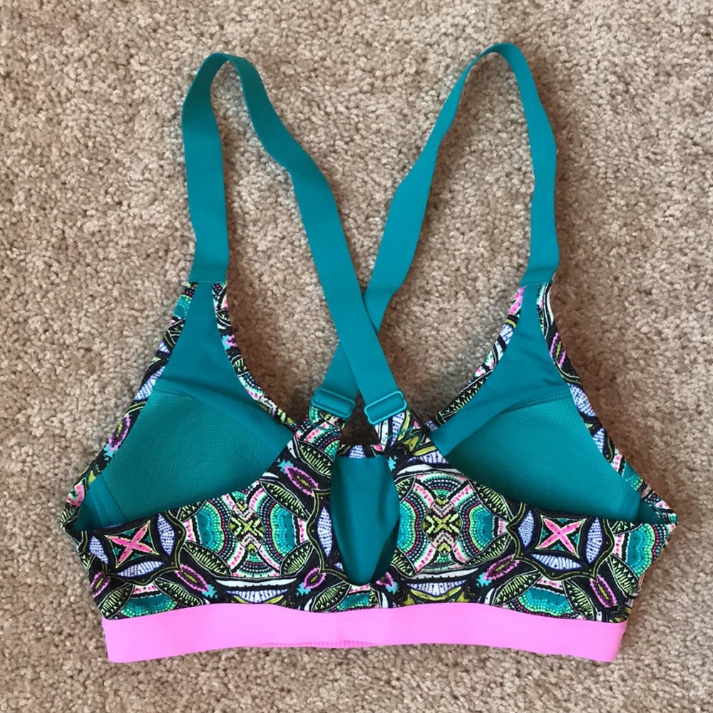 Victoria’s Secret Sport Bra - Picture 3 of 8
